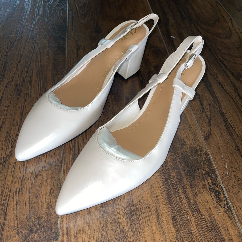 Clarks Slingback Pointed Toe Pump